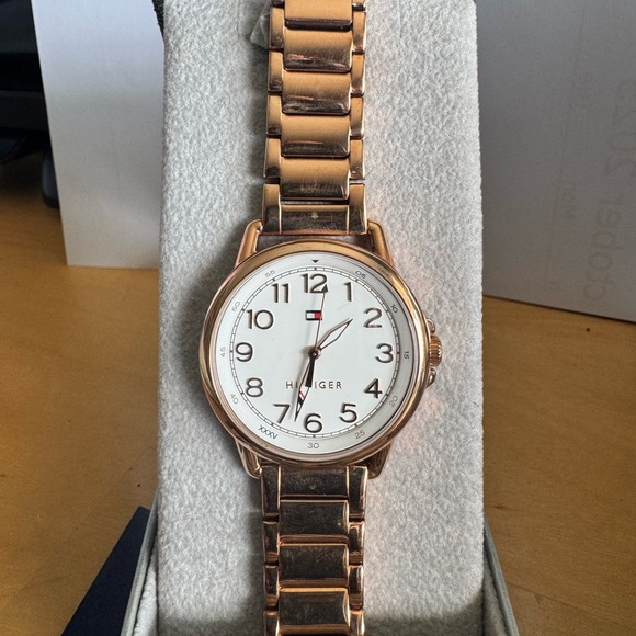 Tommy Hilfiger Rose Gold Watch with White Face - Picture 1 of 6